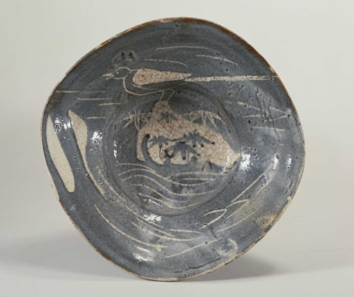 Bowl, Nezumi-Shino type, Mino ware / Wagtail design