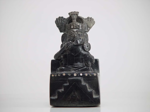 Sculptural ceramic ceremonial vessel that represents a priest ML001062 - Moche style