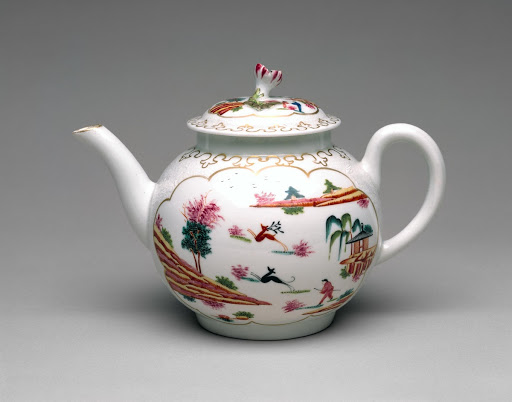 Teapot with lid - Worcester Porcelain Manufactory