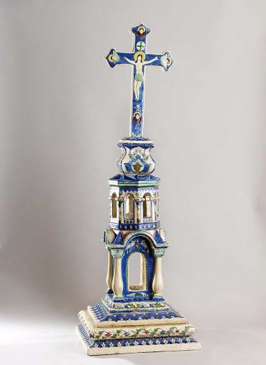 Crucifix and pedestal - Unknown