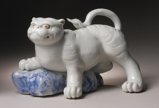 Okimono in the Form of a Tiger Climbing onto a Rock - Unknown