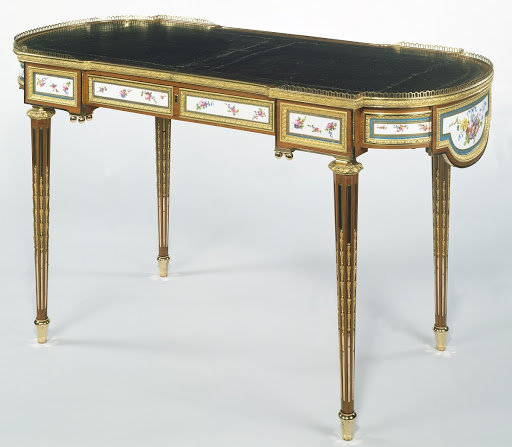 Writing Table (bureau plat) - By Martin Carlin, At least seven plaques gilded by Jean-Baptiste-Emmanuel Vandé, Sèvres Manufactory