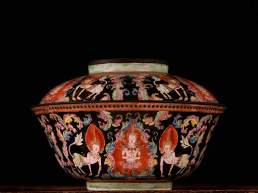 Covered bowl - Unknown