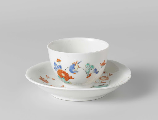 Cup with chrysanthemum and birds - Anonymous