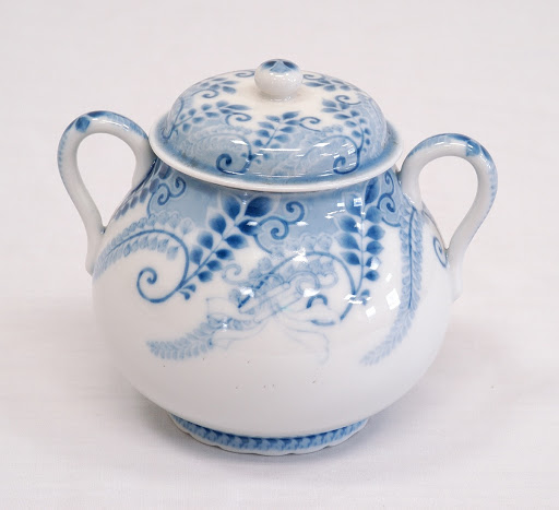 Sugar bowl with wisteria design, 
 blue and white - Arita ware, KORANSHA