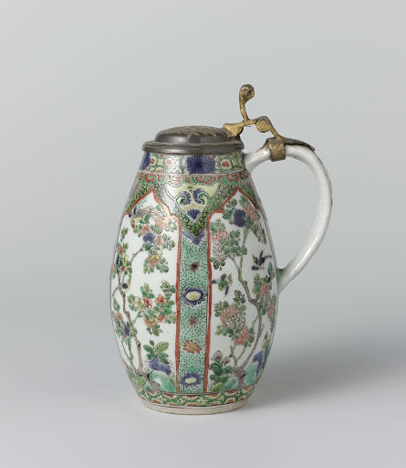 Tankard with flower sprays in panel decoration and cover of tin - Anonymous