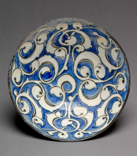 Footed Bowl with Scrolling Arabesque Decoration