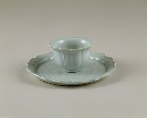 Foliate-Form Cup and Cupstand with Beaded Rims and Molded Flower Decoration - Jingdezhen kilns, Qingbai ware