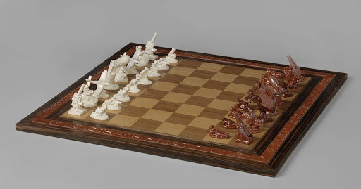 Nazi chess set - possibly Porzellanmanufaktur Allach