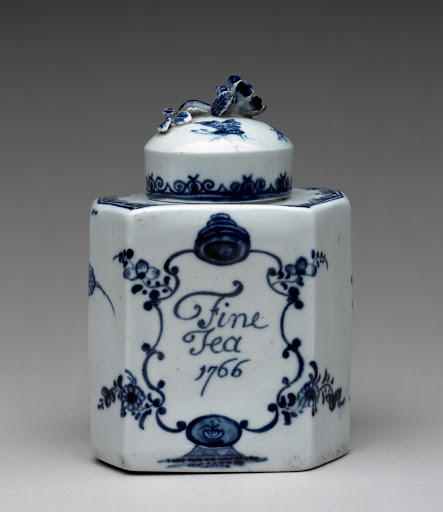 Tea Caddy and Cover - Worcester Porcelain Manufactory