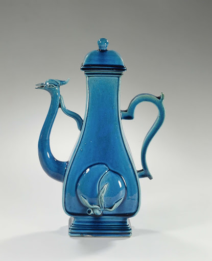 Pear-shaped wine ewer with peach and spout ending in a bird's head - Anonymous