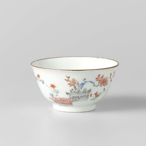 Cup with hedges, bamboo, prunus and hoo-bird - Anonymous,