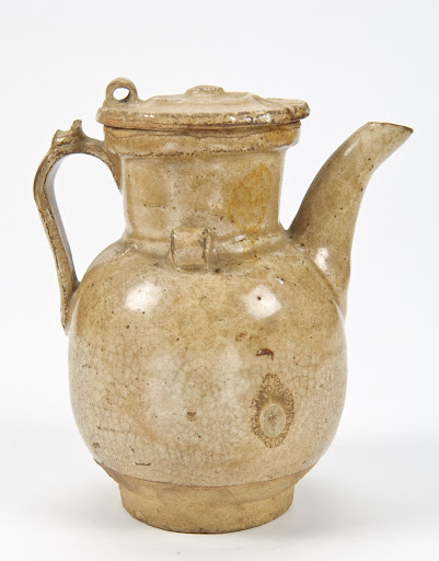 Wine pot with lid
