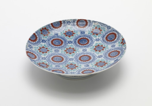 Nabeshima ware dish in five-sun size