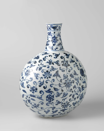 Bottle with an overall pattern of floral scrolls - Anonymous