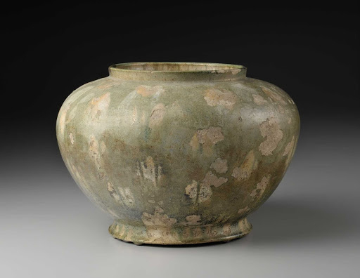 JAR, Earthenware with three-color glaze
/Important Cultural Property of Japan - unknown