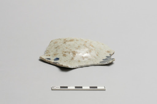 Fragment dish waster, collapsed (part of rim and foot)