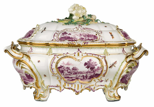 Tureen and cover - NYMPHENBURG PORCELAIN, Munich