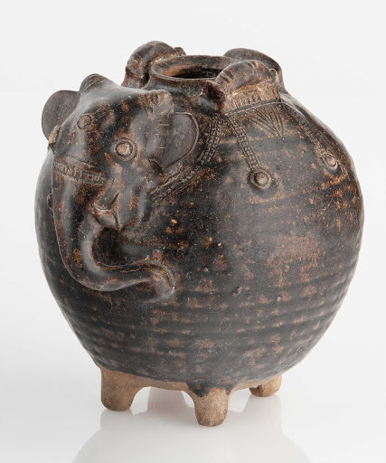 Lime pot, in the form of an elephant - Unknown