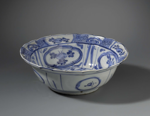 Klapmuts bowl with a rock, chrysanthemums and a butterfly - Anonymous