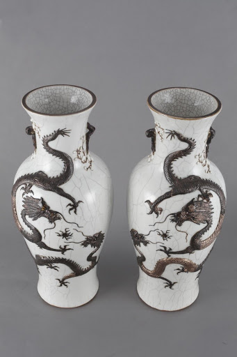 Decorative vases - Anonymous artist