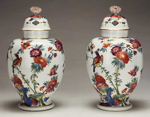 Pair of Lidded Vases - Meissen Porcelain Manufactory