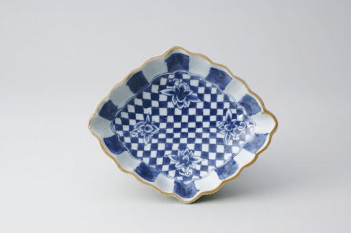 Dish, One of a Set of Five, Design of Flowers and Check Pattern in Underglaze Blue; Kosometsuke Type - Unknown