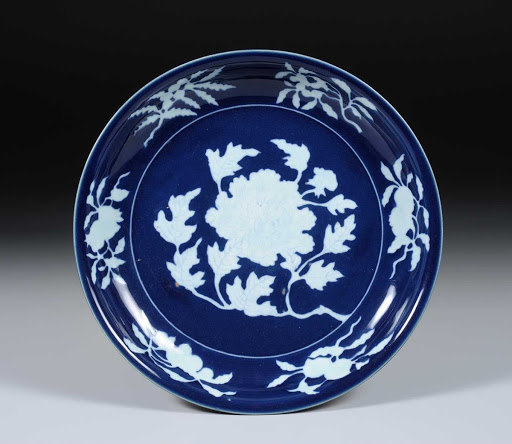 DISH, Porcelain with design of peony spray in reserve against cobalt blue ground 
/Important Cultural Property of Japan - unknown