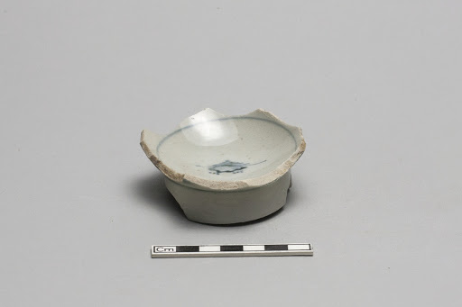 Small bowl (high foot) fragment