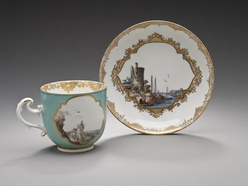 Pair of Cups and Saucers Decorated with Harbor Scenes - Meissen Porcelain Manufactory