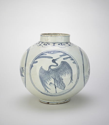 Jar with designs of tortoises and cranes