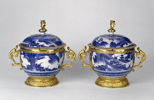 Pair of Lidded Bowls - Mounts attributed to Wolfgang Howzer