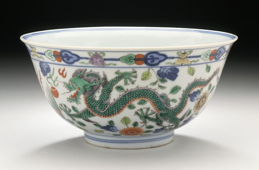 Bowl (Wan) with Dragon Chasing Flaming Pearl - Unknown