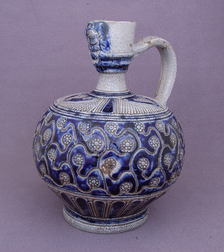 Water pitcher with handle - Unknown
