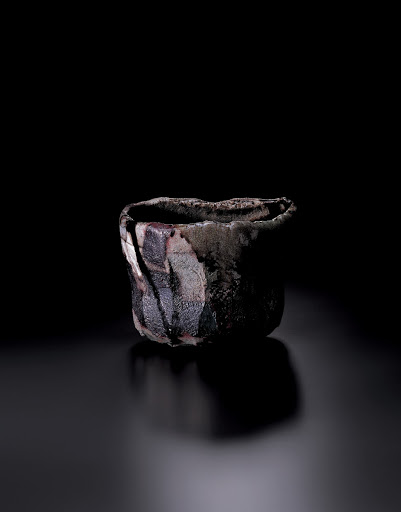 Black Raku Tea Bowl, yakinuki type, called GANJO NI JUKO ARI Ⅰ - Raku Kichizaemon