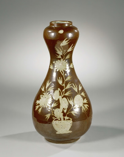 Pear-shaped vase with two flowerpots - Anonymous