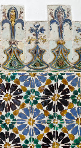 Relief tiles with corncob/fleur-de-lis motif - Unknown