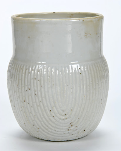 Jar in the shape of a basketry grain measure