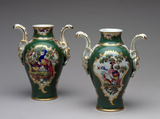 Pair of Vases - Worcester Porcelain Manufactory