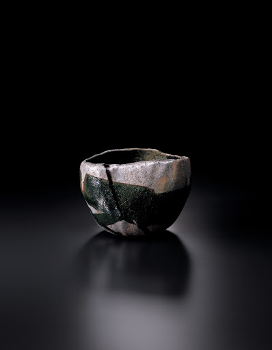 Black Raku Tea Bowl, yakinuki type, called SUIKOKU JUNEN - Raku Kichizaemon