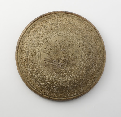 Mold for a dish, with design of a xiniu gazing at a crescent moon