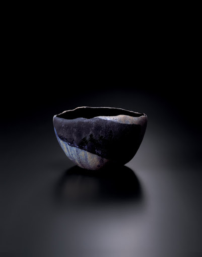 Black Raku Tea Bowl, yakinuki type, called AIDAI ISSEI SANSUI MIDORI - Raku Kichizaemon