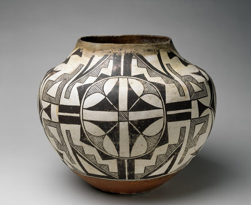 Jar (olla) with Abstract Designs - ácoma