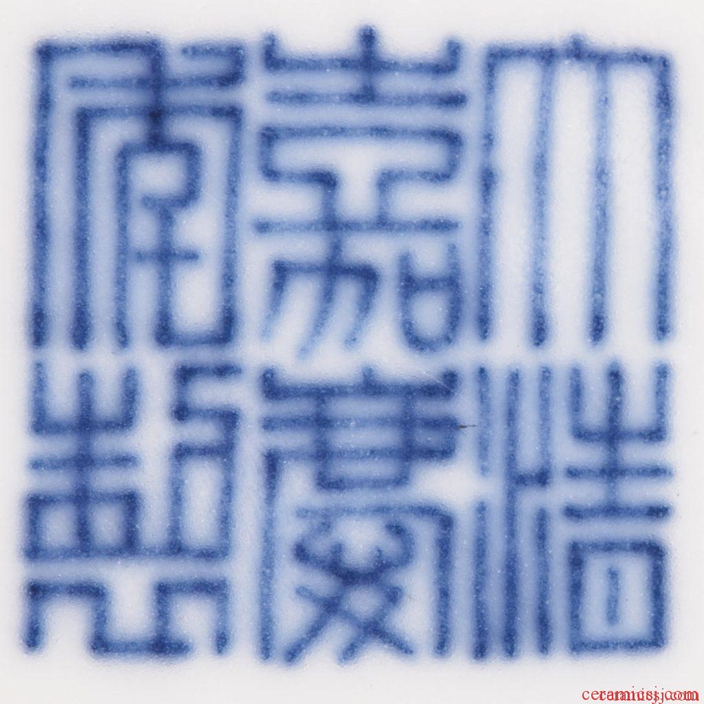 AN EXTREMELY RARE BLUE AND WHITE DOUBLE-GOURD 'DRAGON' VASE  JIAQING SEAL MARK AND PERIOD 