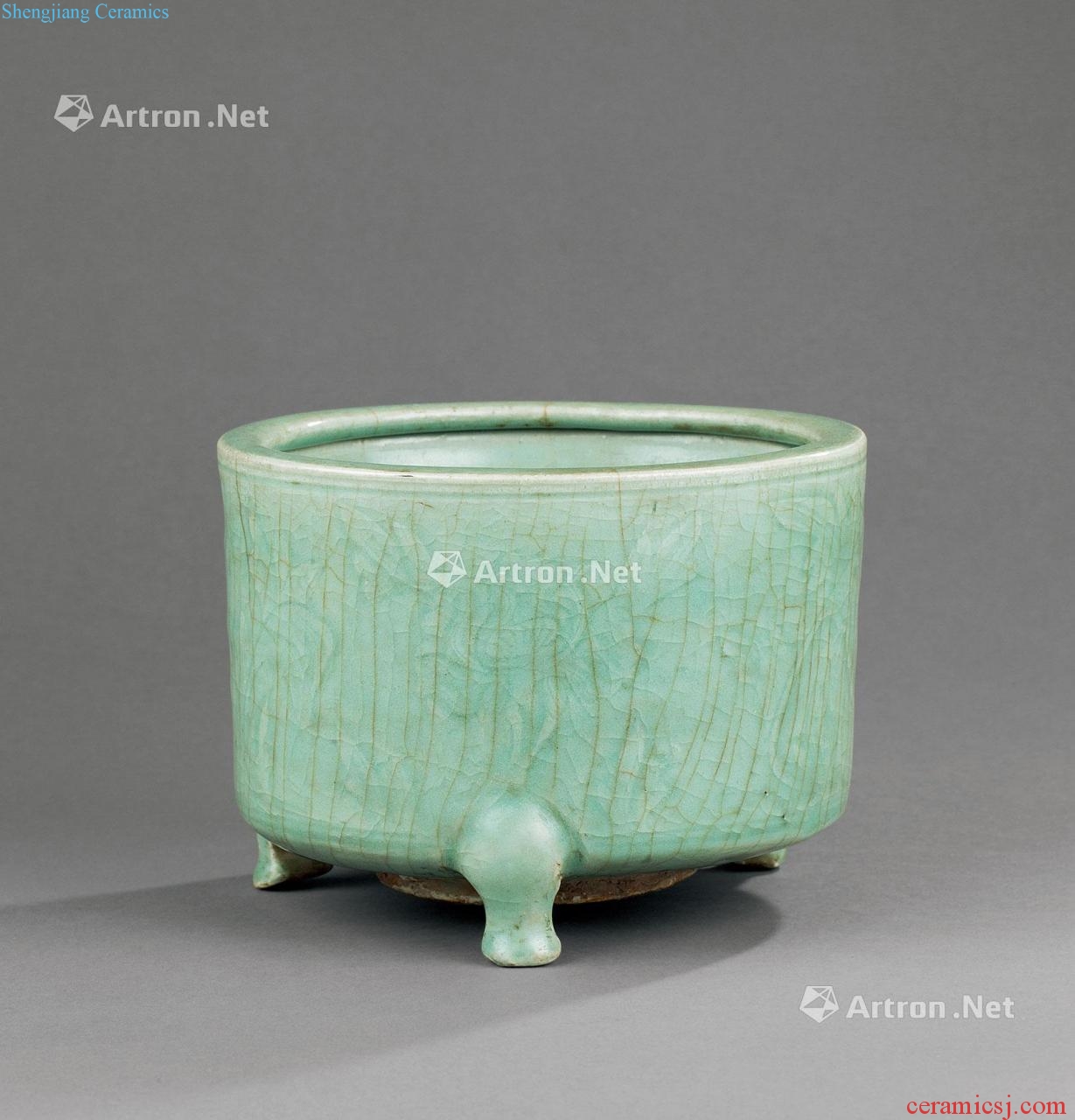 In the Ming dynasty (1368-1644), celadon three-legged incense burner