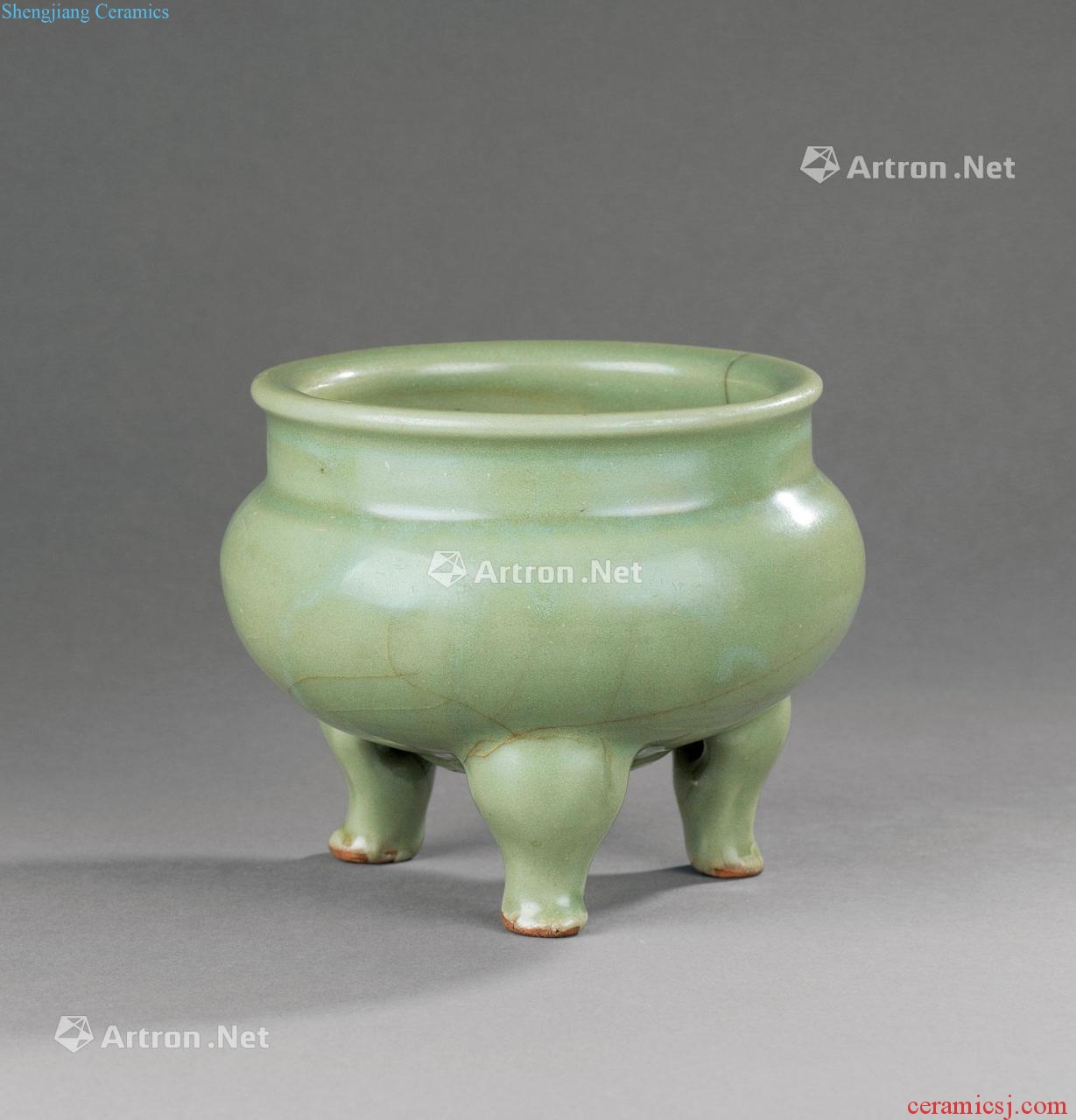 In the Ming dynasty (1368-1644), longquan celadon three-legged incense burner