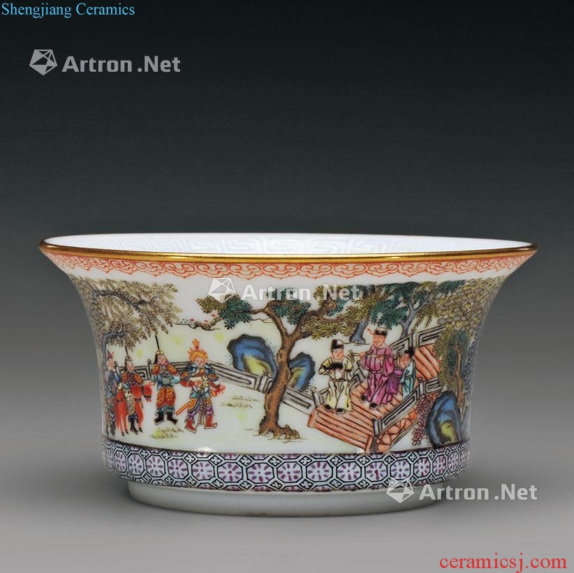 In late qing dynasty Dark moment enamel cup