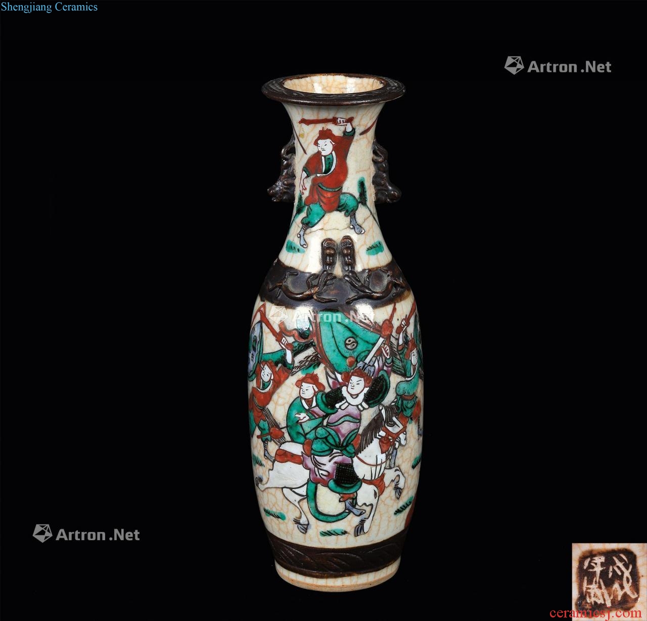 In the qing dynasty The elder brother of the colorful glaze rust flower bottle