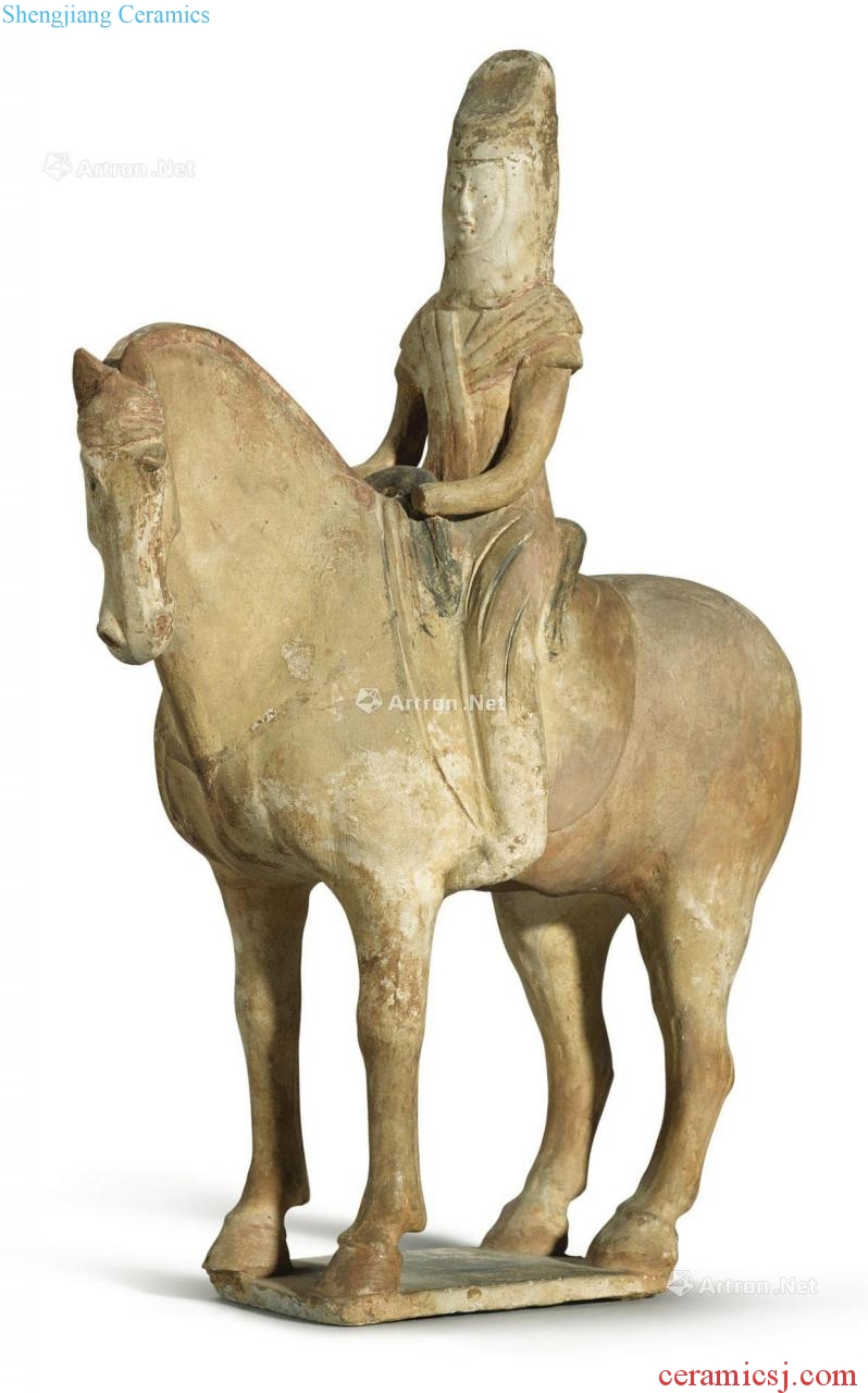 Early stage Tao add figurines on horseback
