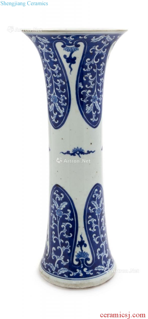 In the 19th century Blue and white lines vase with flowers